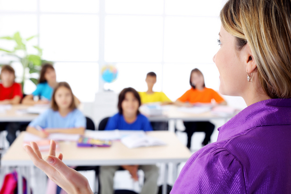 Sociala skyddsnät i skolan — läromedel i samhällskunskap åk 4—6